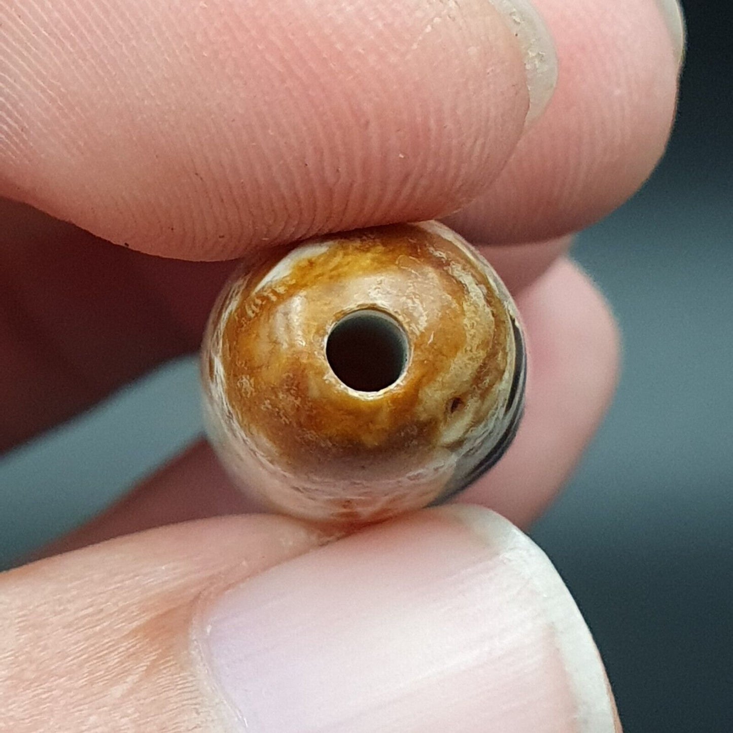 B#8 Antike tibetische alte Achat-Dzi-Amulett-Perle