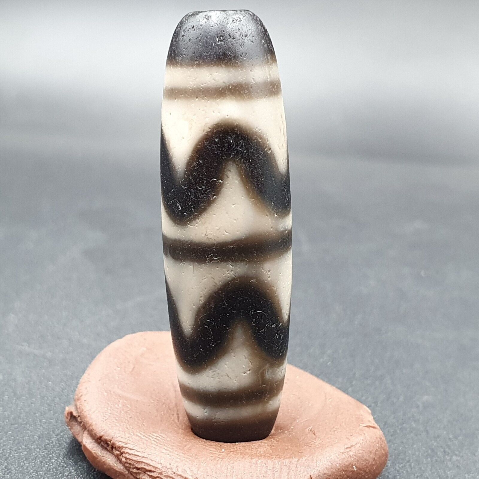 B#2 Antique Tibetan Old Agate Powerful Dzi Amulet Bead