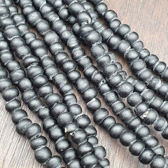 Vintage  BEAUTIFUL OLD AFRICAN Black GLASS TRADE ANTIQUE BEADs Strand 7-8mm