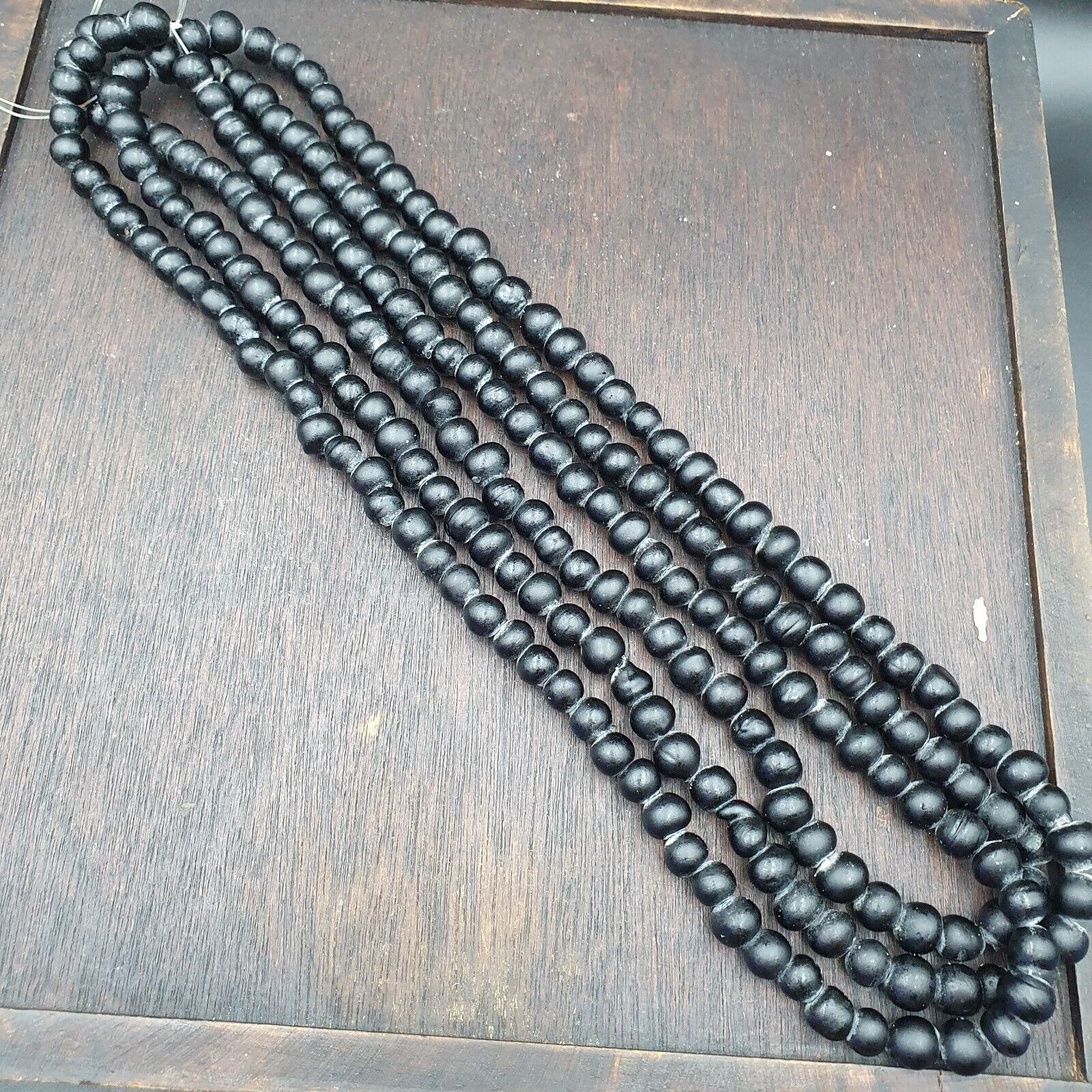 Vintage  BEAUTIFUL OLD AFRICAN Black GLASS TRADE ANTIQUE BEADs Strand 8-10mm