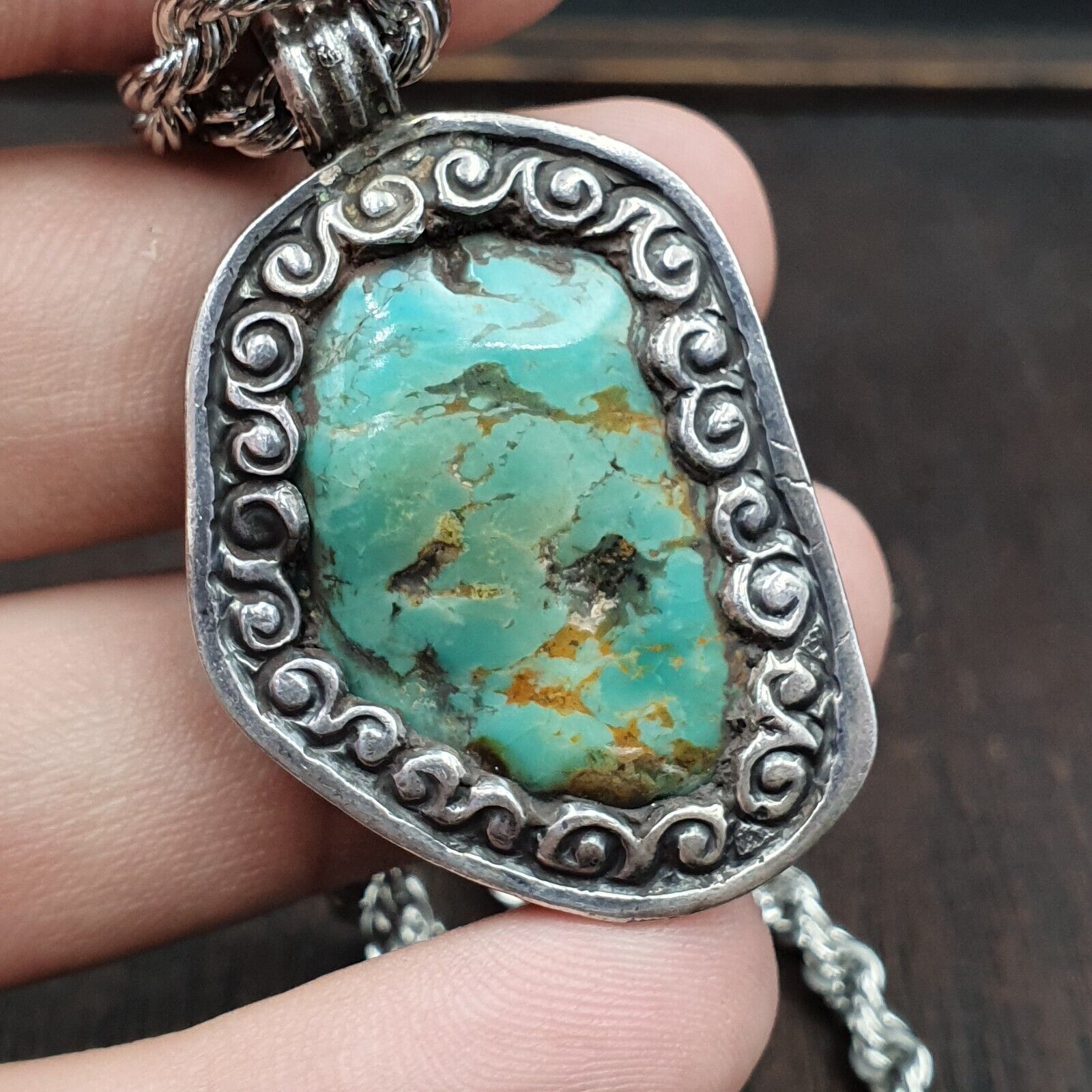 Turquoise 