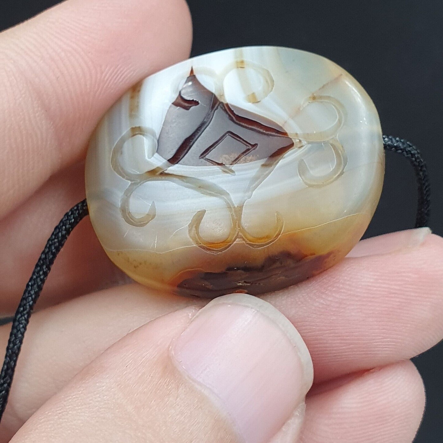 古董藏式中國喜馬拉雅雕刻瑪瑙吊墜護身符珠 #36
