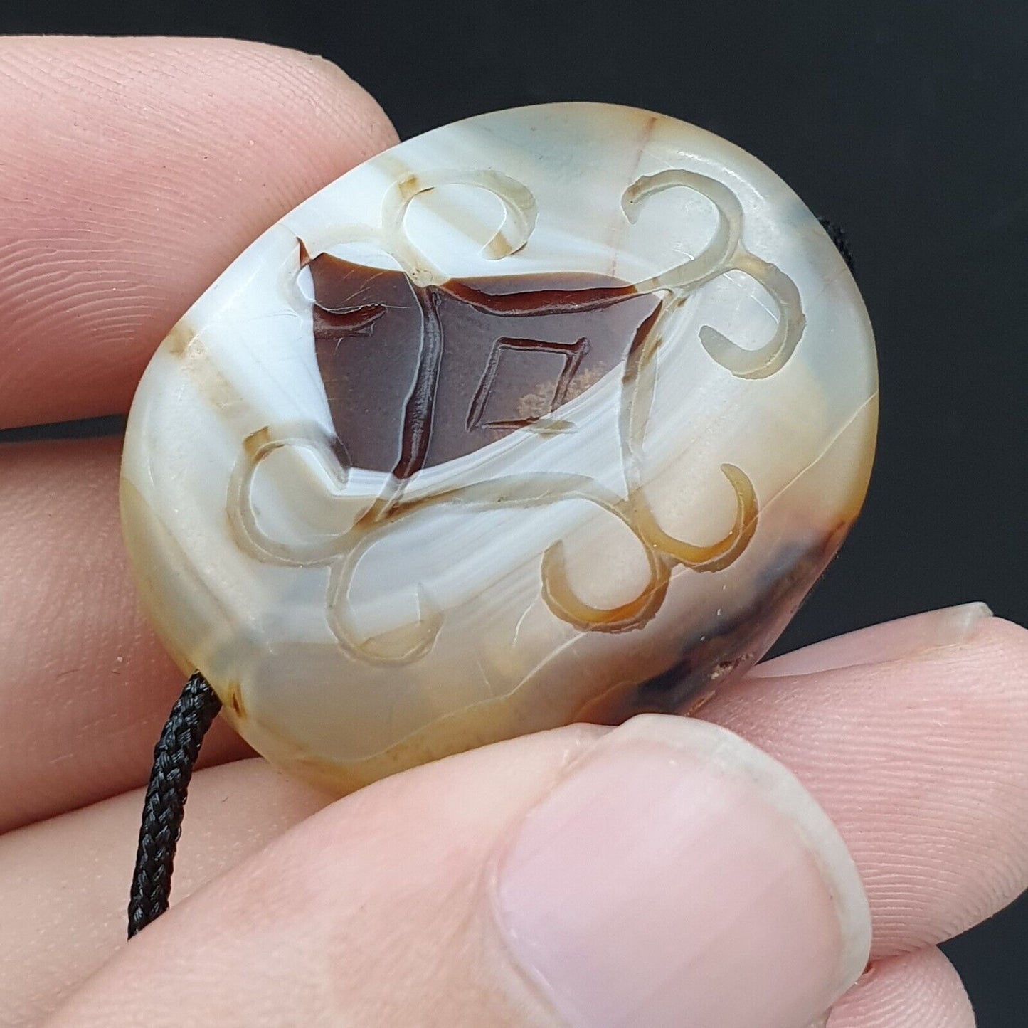 古董藏式中國喜馬拉雅雕刻瑪瑙吊墜護身符珠 #36