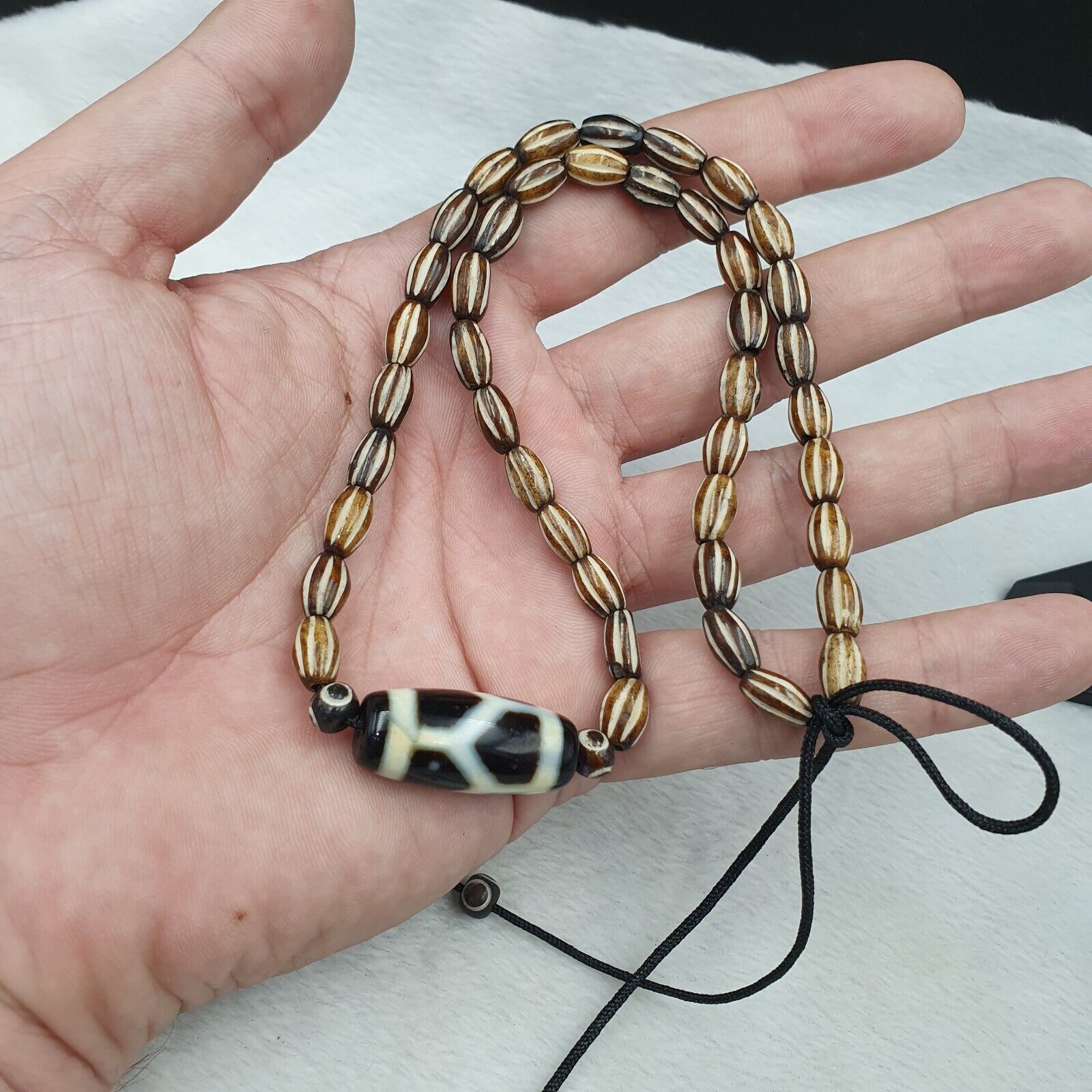 Vintage Himalayan Indo Tibetan rare eye LINES Patterns Dzi spiritual Amulet Bead
