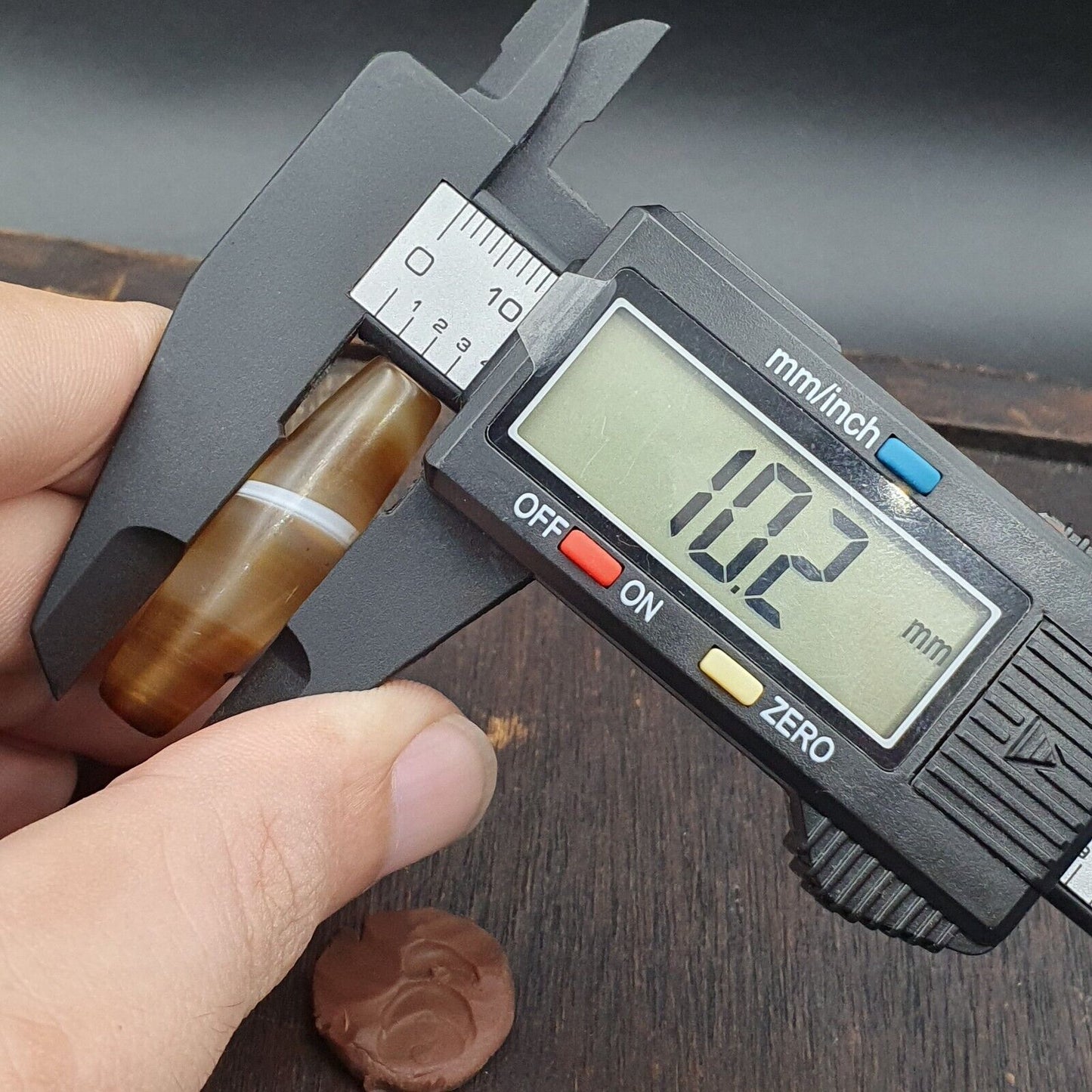 古董老也門瑪瑙天然稀有圖案帶狀瑪瑙珠 36.7 毫米 BD-9