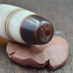 Antique Old Yemeni Agate Natural Rare pattern Banded Agate Bead 37.3mm BD-12