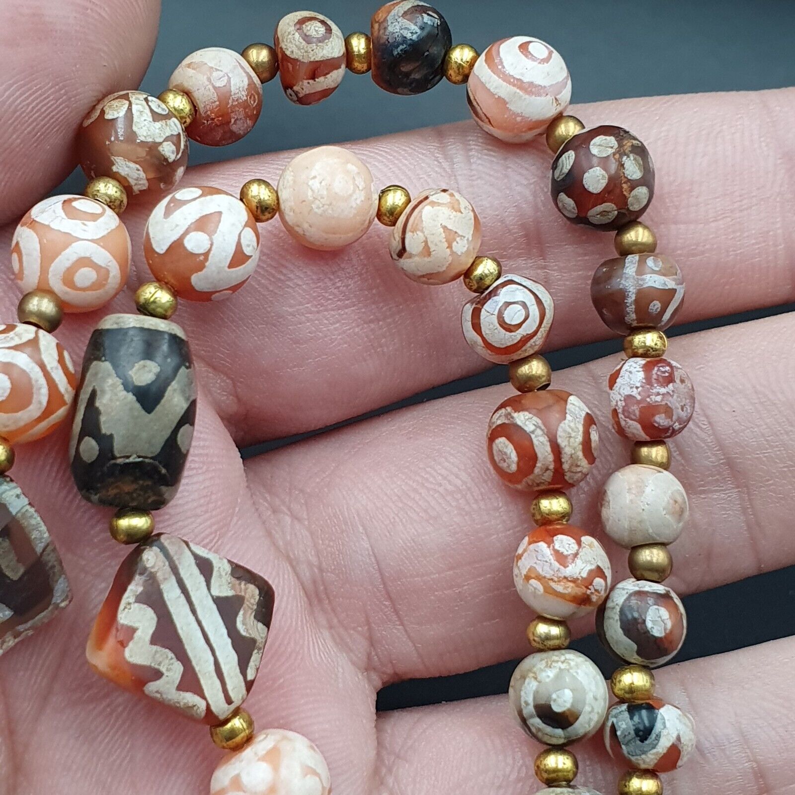 AD17- Antique HIMALAYAN Indo Tibetan Central Asian Etched Agate beads Necklace