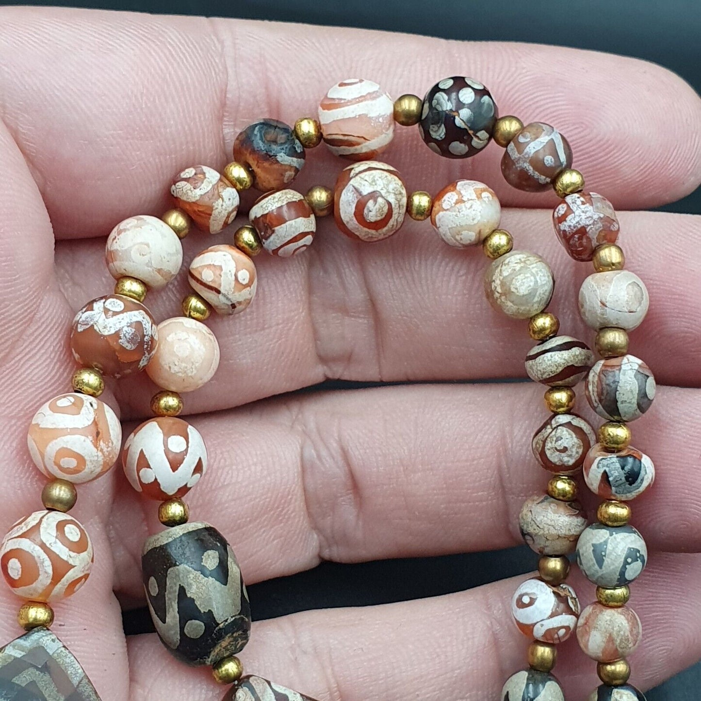 AD17- Antike HIMALAYA-Halskette mit geätzten Achatperlen aus Indo-Tibet-Zentralasien
