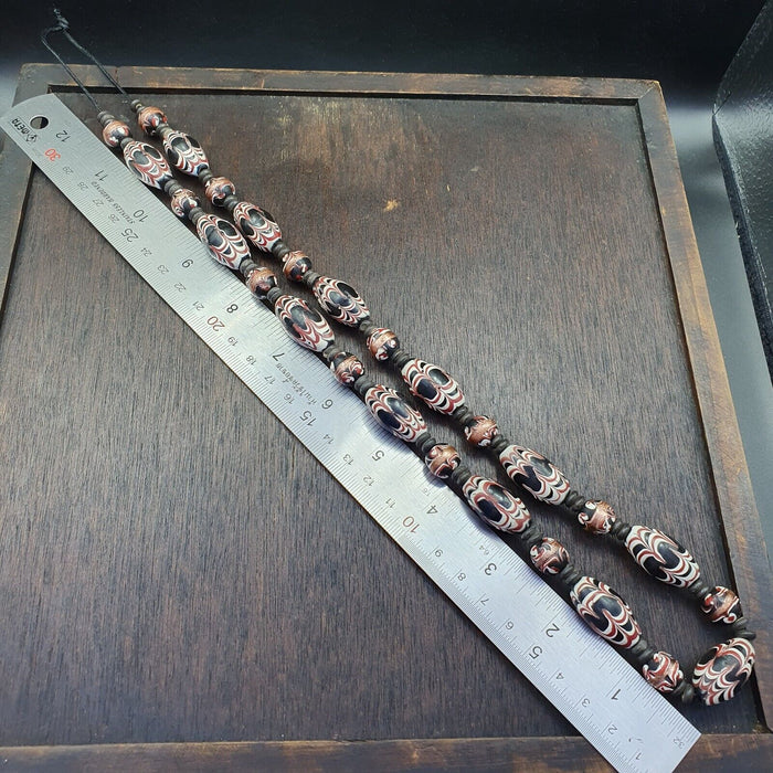 Vintage Beautiful Venerano Art Fancy 25×13MM Aventurine Glass Beads Strand