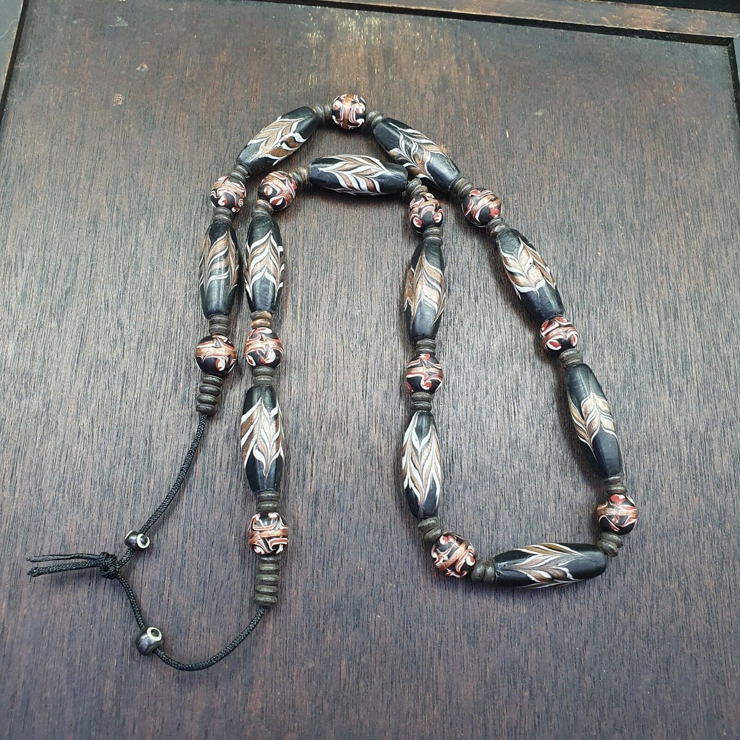 復古美麗 Venerano 藝術花式 32×14 毫米砂金石黑色玻璃珠串
