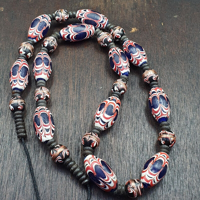 Vintage Beautiful Venerano Art Fancy 25×13MM Aventurine Blue Glass Beads Strand