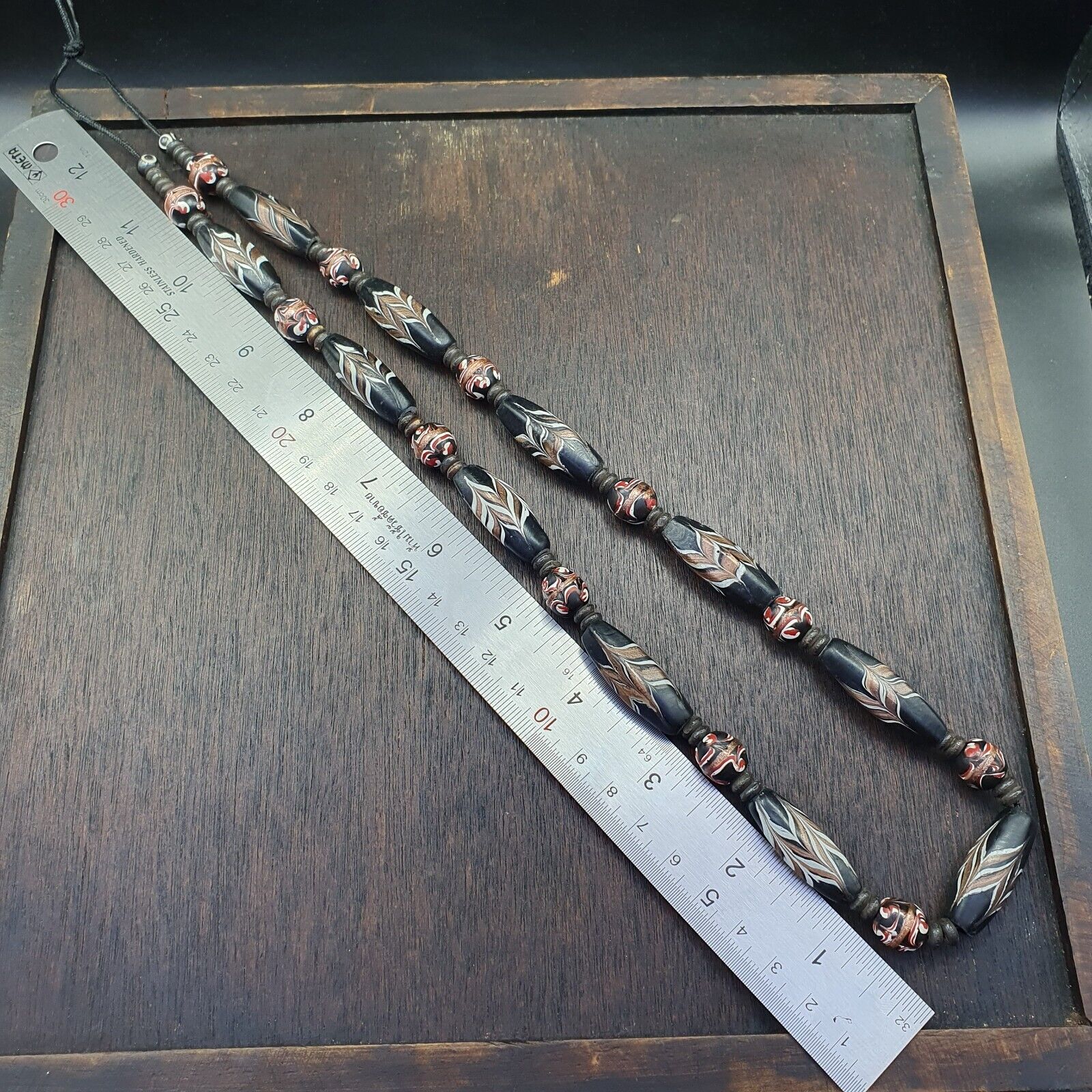 VINTAGE BEAUTIFUL Venerano ART Fancy 32×14MM Aventurine blackGLASS BEADS Strand