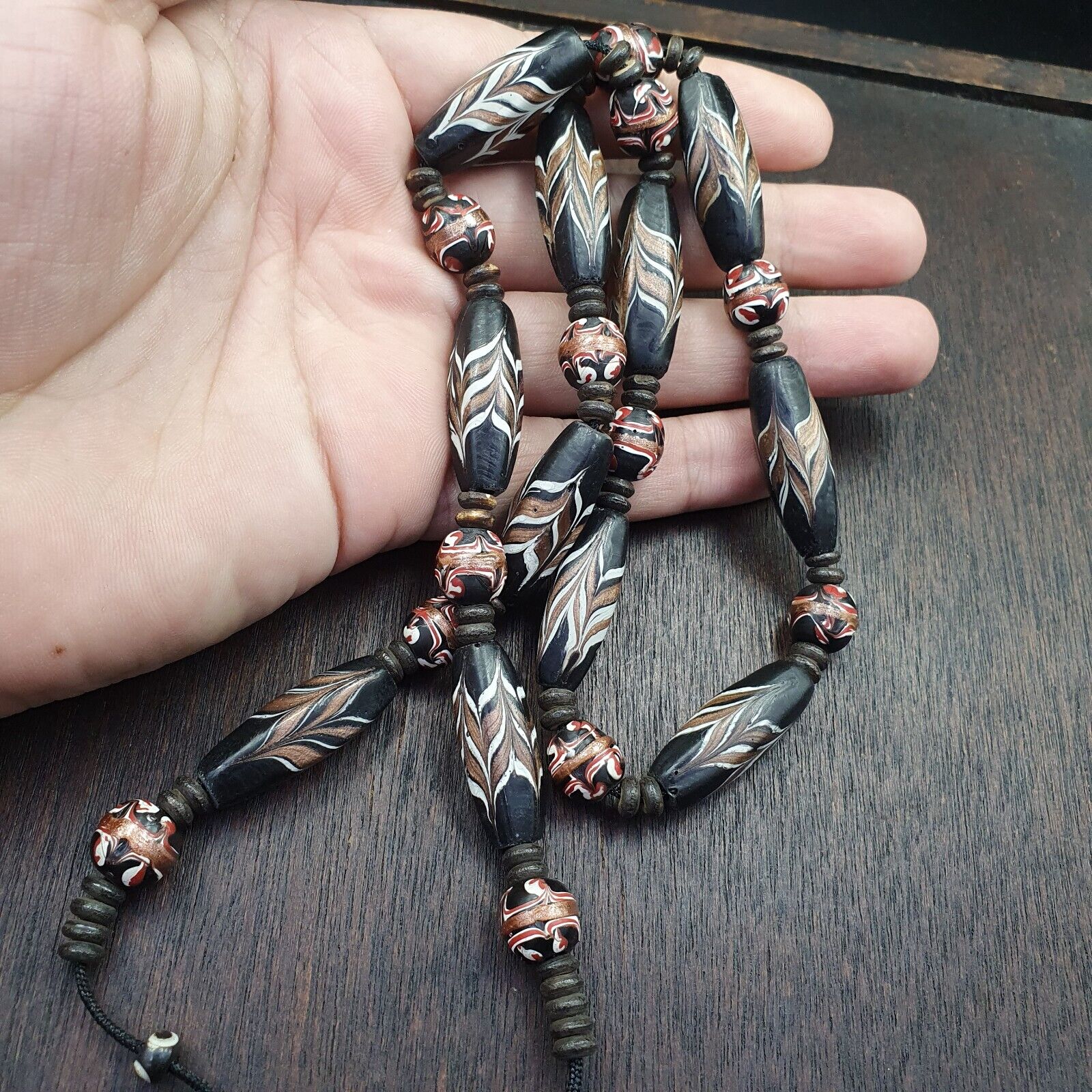 VINTAGE BEAUTIFUL Venerano ART Fancy 32×14MM Aventurine blackGLASS BEADS Strand