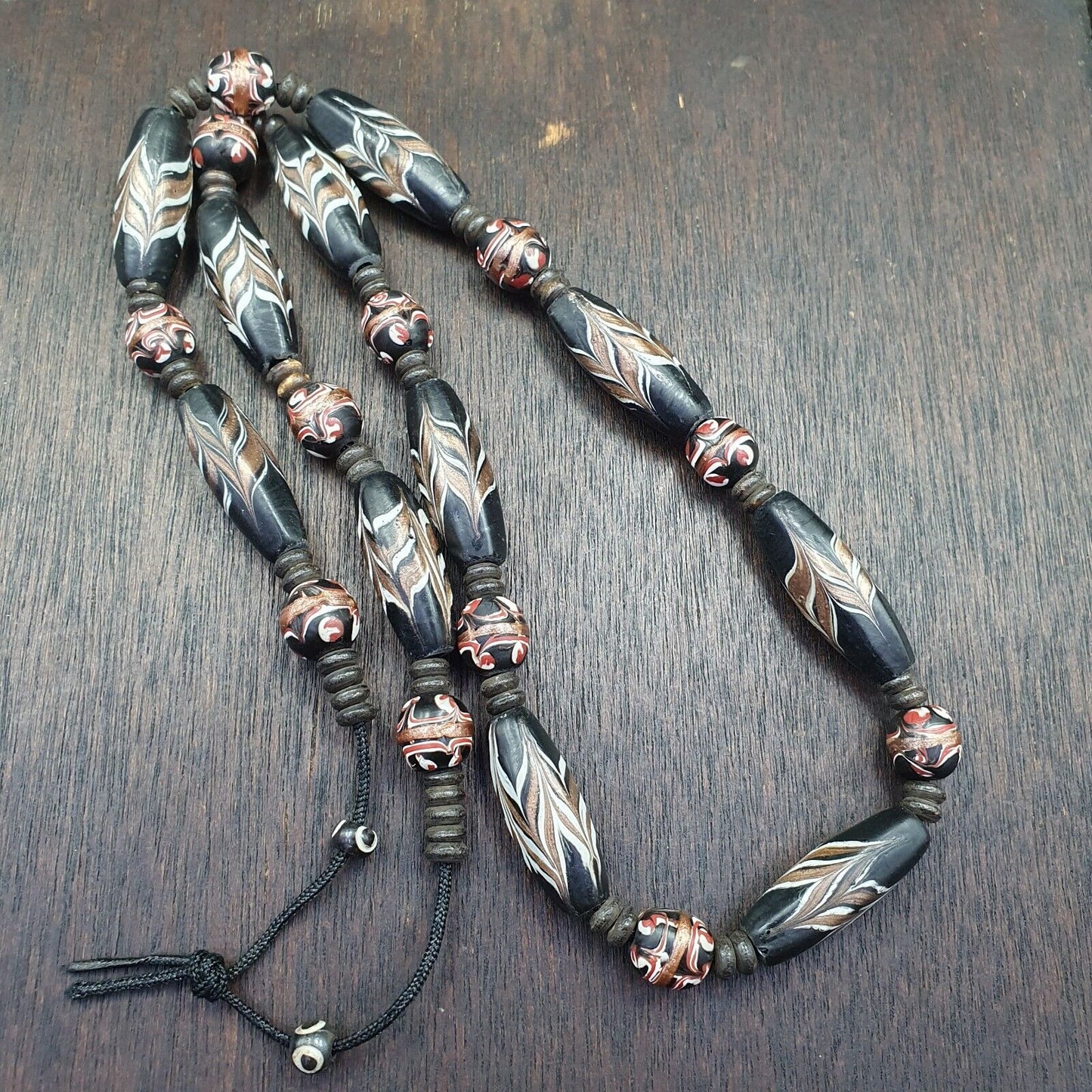 復古美麗 Venerano 藝術花式 32×14 毫米砂金石黑色玻璃珠串