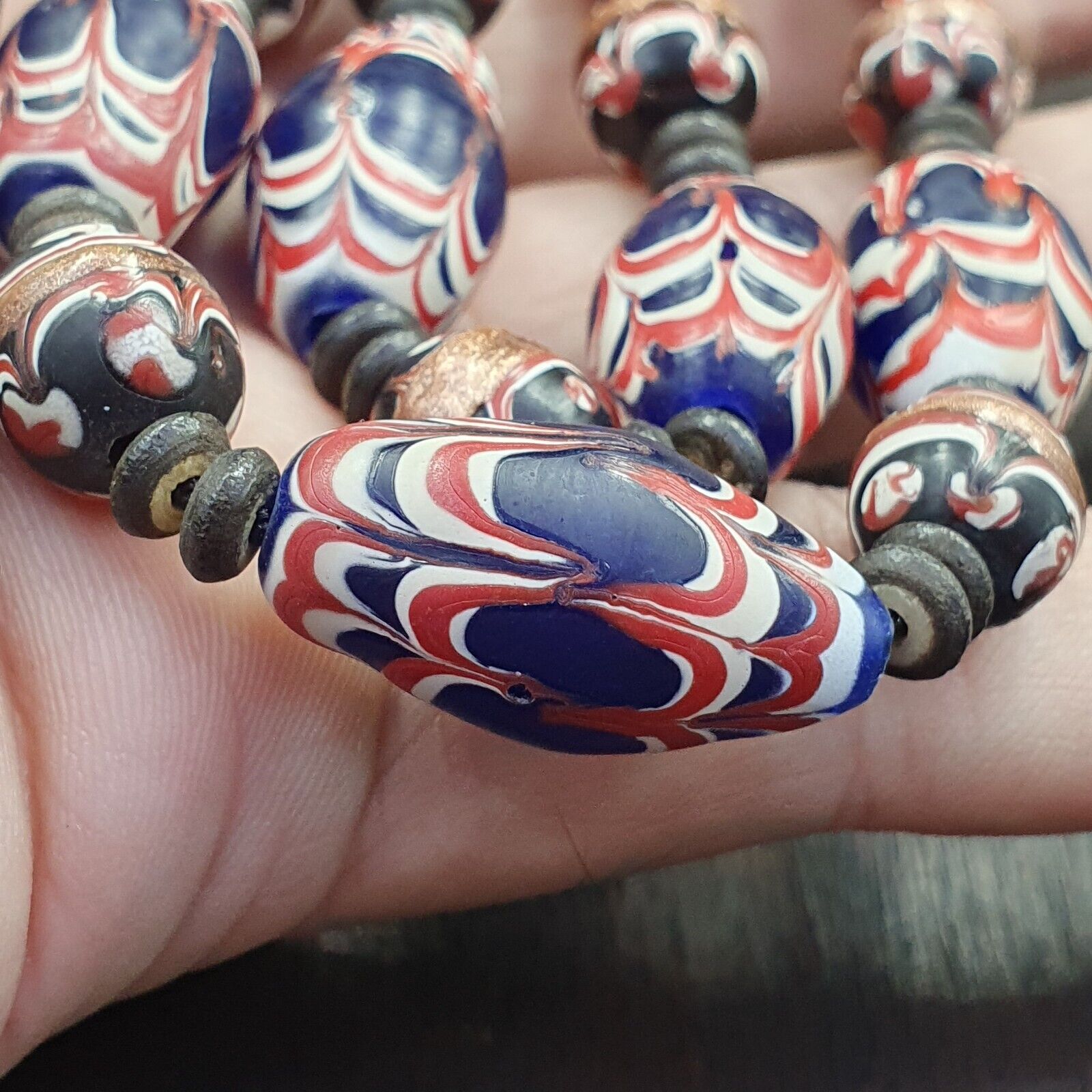 VINTAGE BEAUTIFUL Venerano ART Fancy 25×13MM Aventurine blue GLASS BEADS Strand