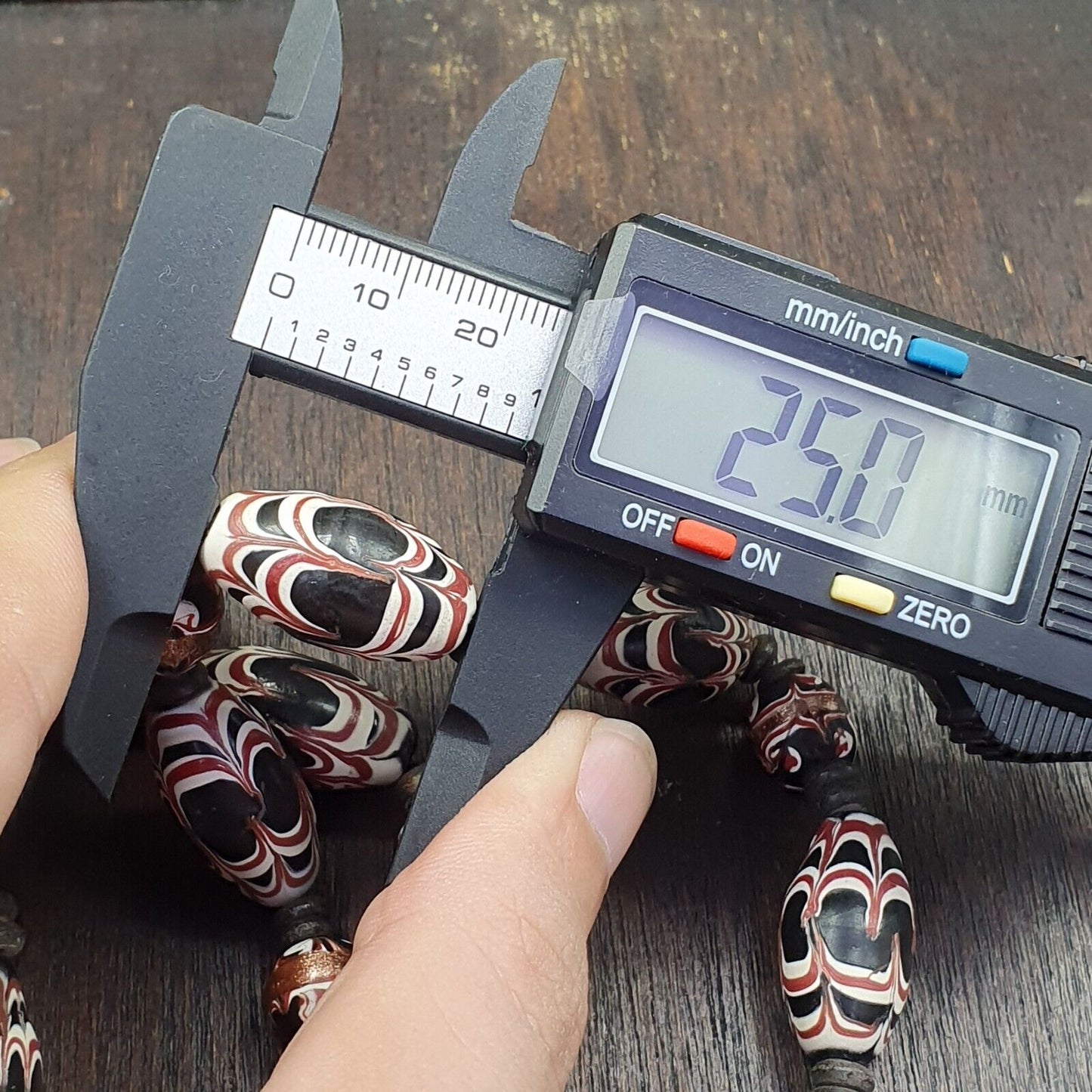 復古美麗 Venerano 藝術精美 25×13 毫米東陵玻璃珠 串