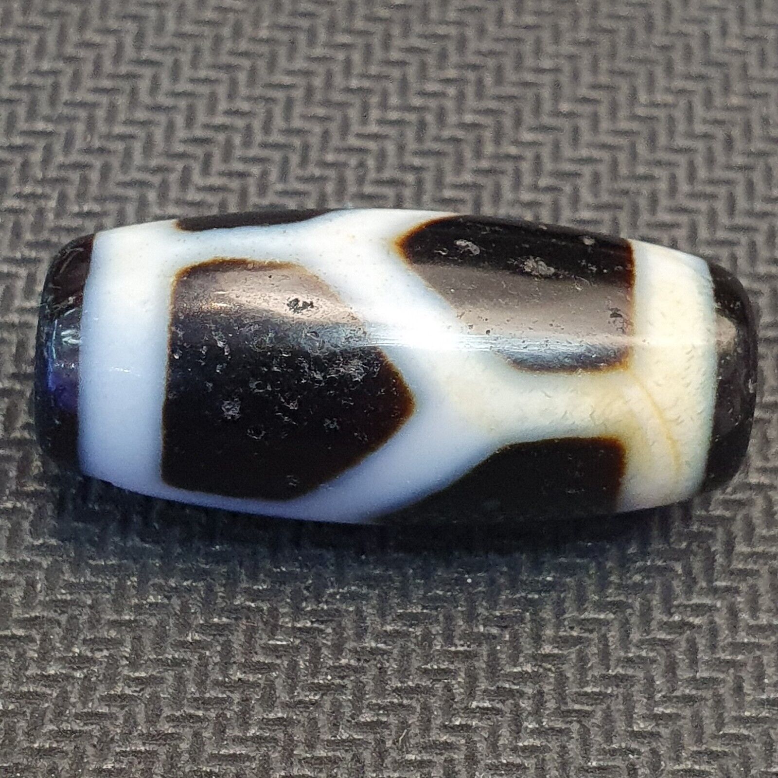 Lot 3  Old Tibetan Himalayan Beads Old Agate Beautiful patern Amulet Pendant DZI