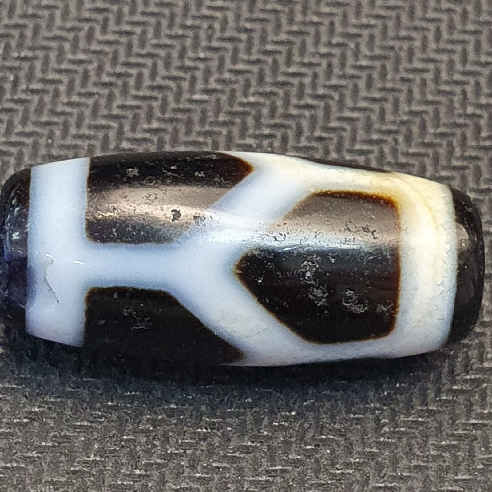 Lot 3  Old Tibetan Himalayan Beads Old Agate Beautiful patern Amulet Pendant DZI