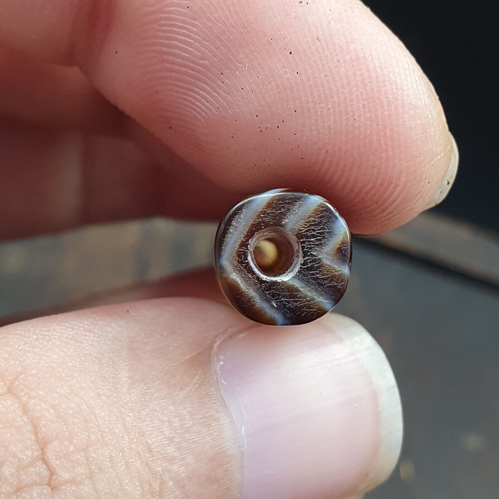 Antique Old Yemeni Agate Natural Rare pattern Banded Agate Bead  BD-7-10