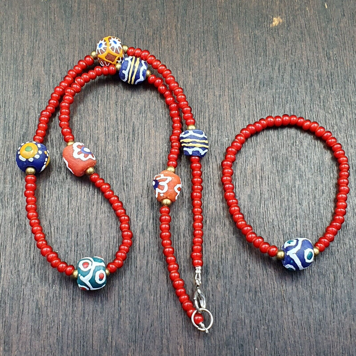 4.5 Mm Venetian Red White Heart and African Glass Beads Jewelry Set