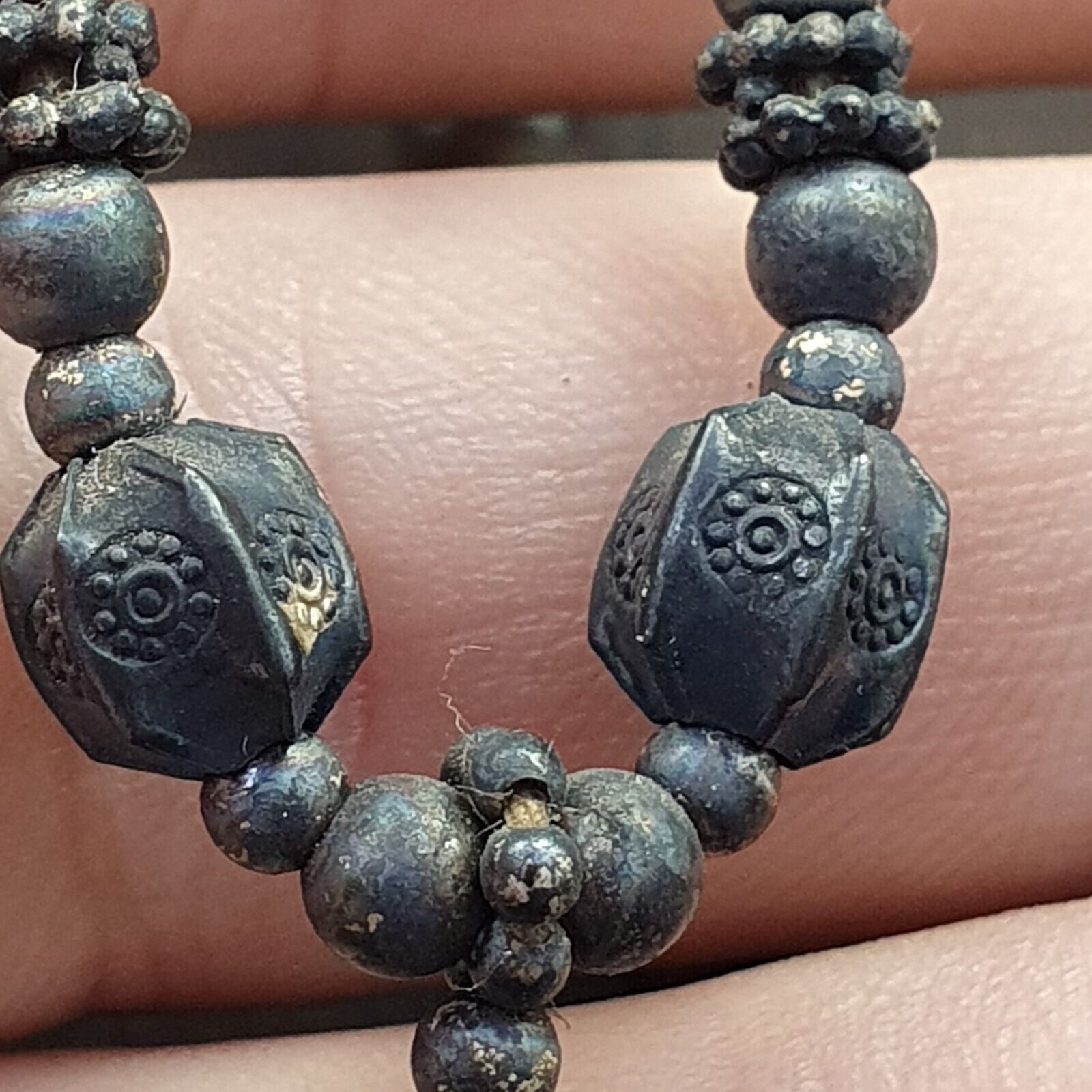 Antique Tibetan Himalayan Carving Agate Beads pendant with Sterling silver beads