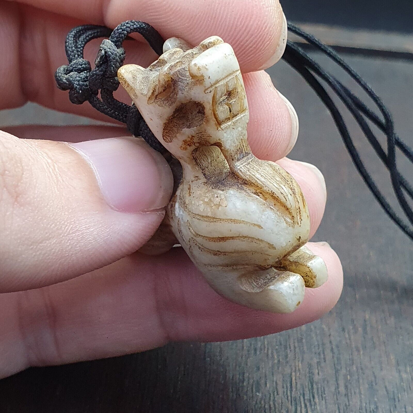 Antique Tibetan Himalayan Carving stone Jade Animal Beads pendant