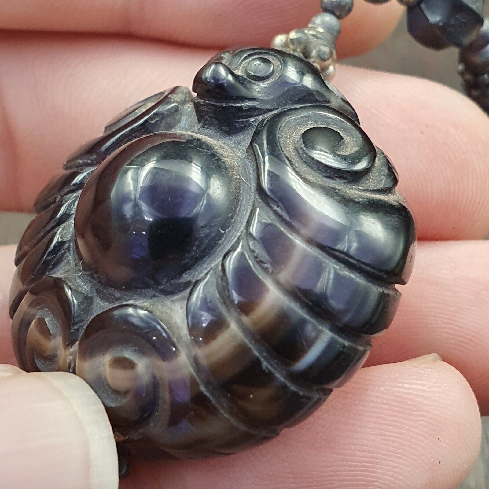 Antique Tibetan Himalayan Carving Agate Beads pendant with Sterling silver beads