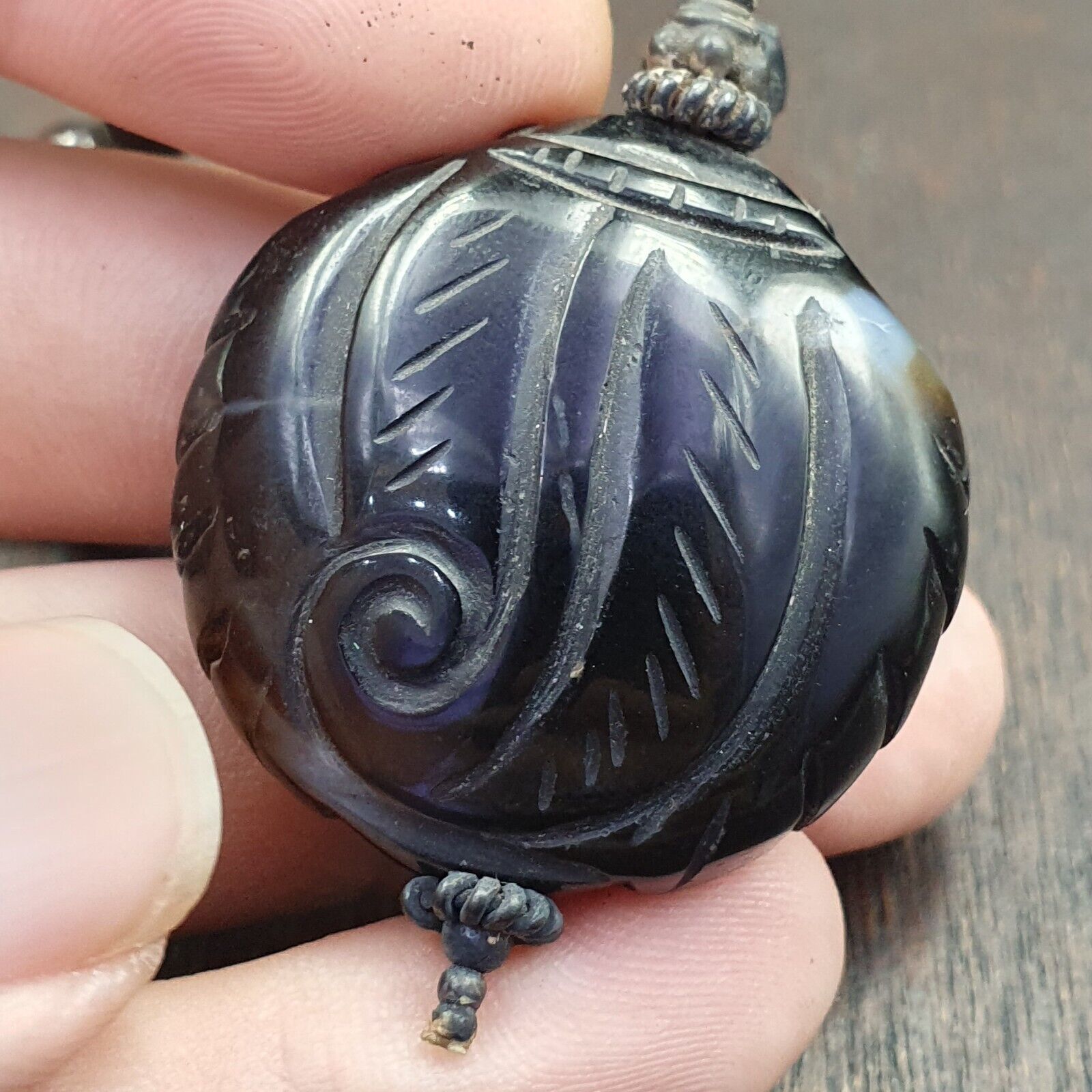 Antique Tibetan Himalayan Carving Agate Beads pendant with Sterling silver beads