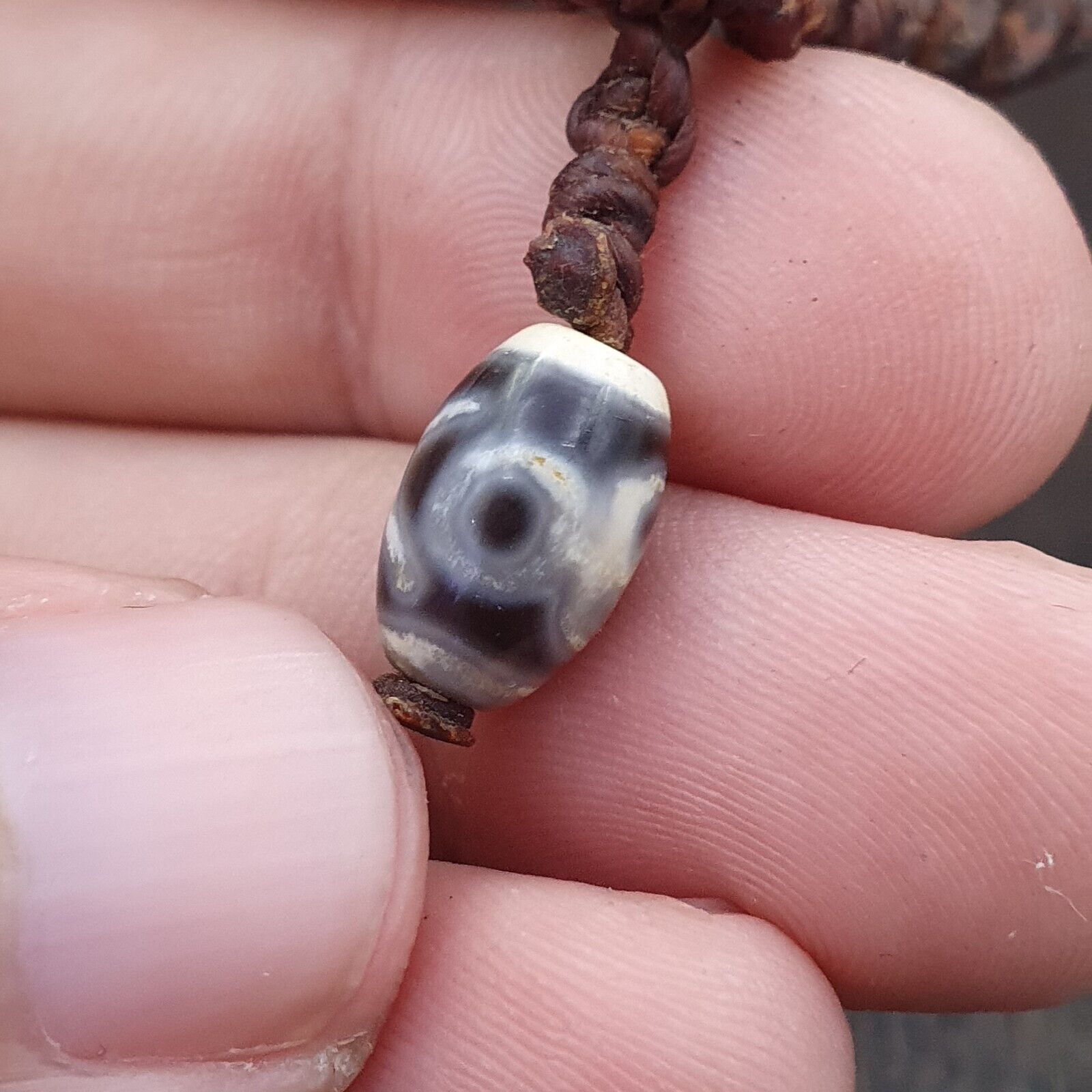15 eyes Tibetan Himalayan bead old amulet Red Agate Vintage pendant Necklace