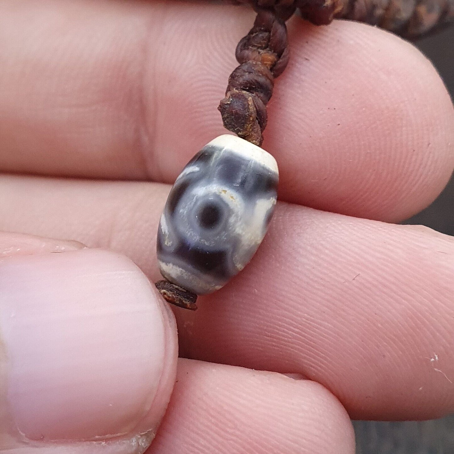 15 eyes Tibetan Himalayan bead old amulet Red Agate Vintage pendant Necklace