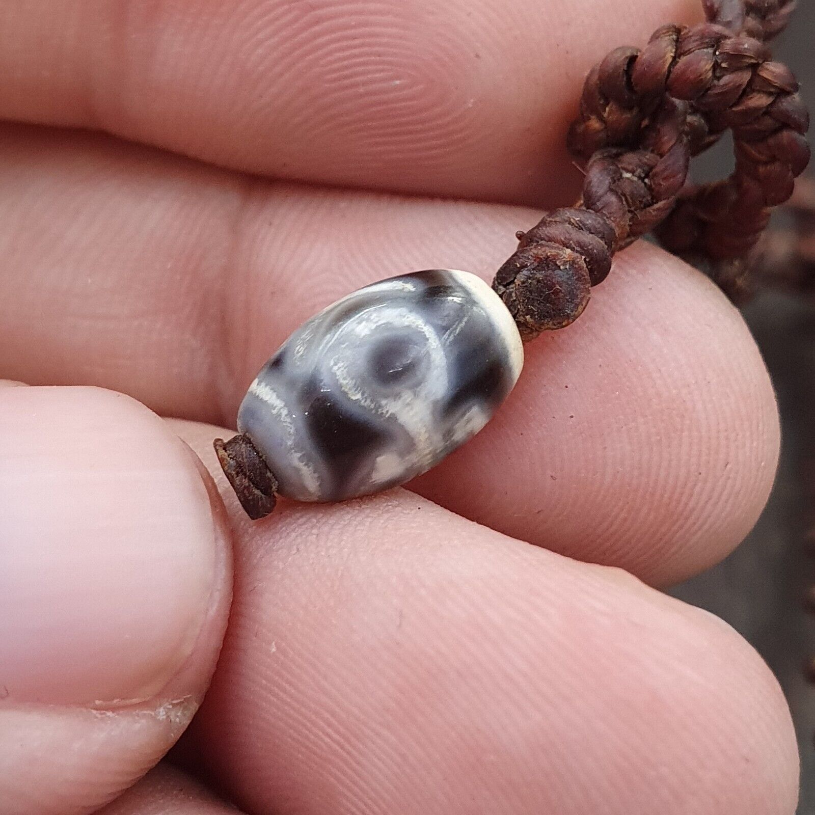 15 eyes Tibetan Himalayan bead old amulet Red Agate Vintage pendant Necklace