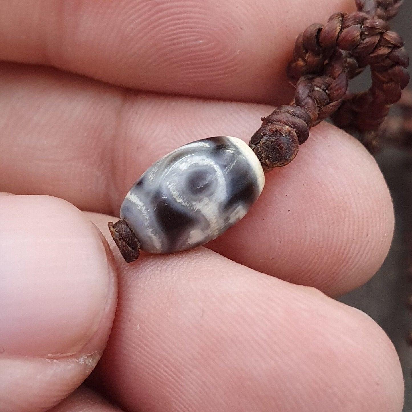15 eyes Tibetan Himalayan bead old amulet Red Agate Vintage pendant Necklace