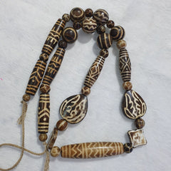RARE Very Old PUMTEK BEADS Necklace petrifiedwood Great Patterns Necklace NC45