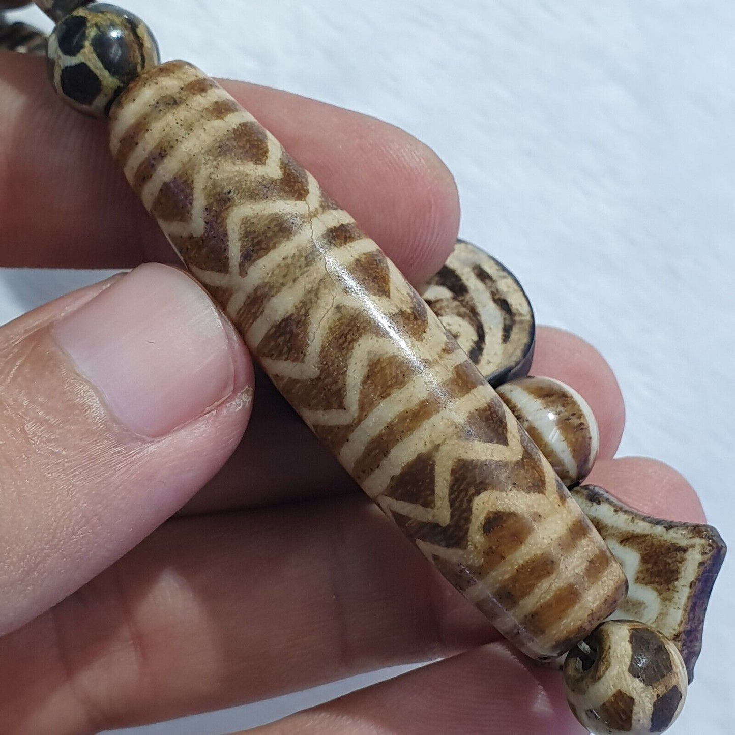 稀有非常古老的 PUMTEK 珠子項鍊石化木精美圖案項鍊 NC45