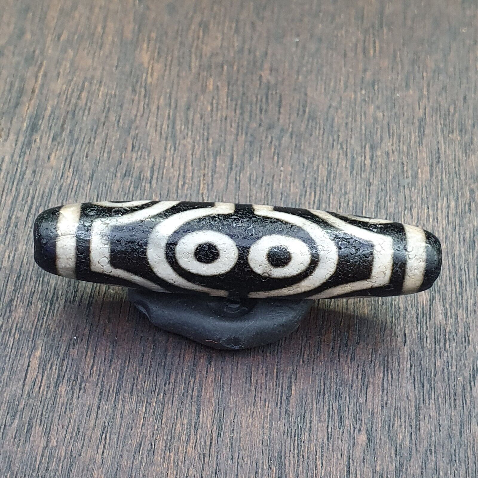 6 Eyes Amazing Pattern Antique Black Agate Tibetan Agate stone Dzi  Bead Amulet