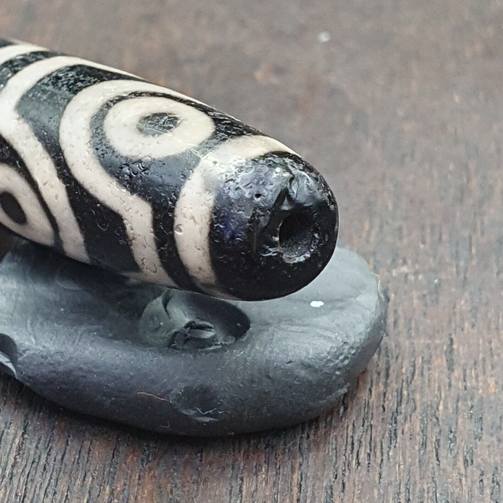6 Eyes Amazing Pattern Antique Black Agate Tibetan Agate stone Dzi  Bead Amulet
