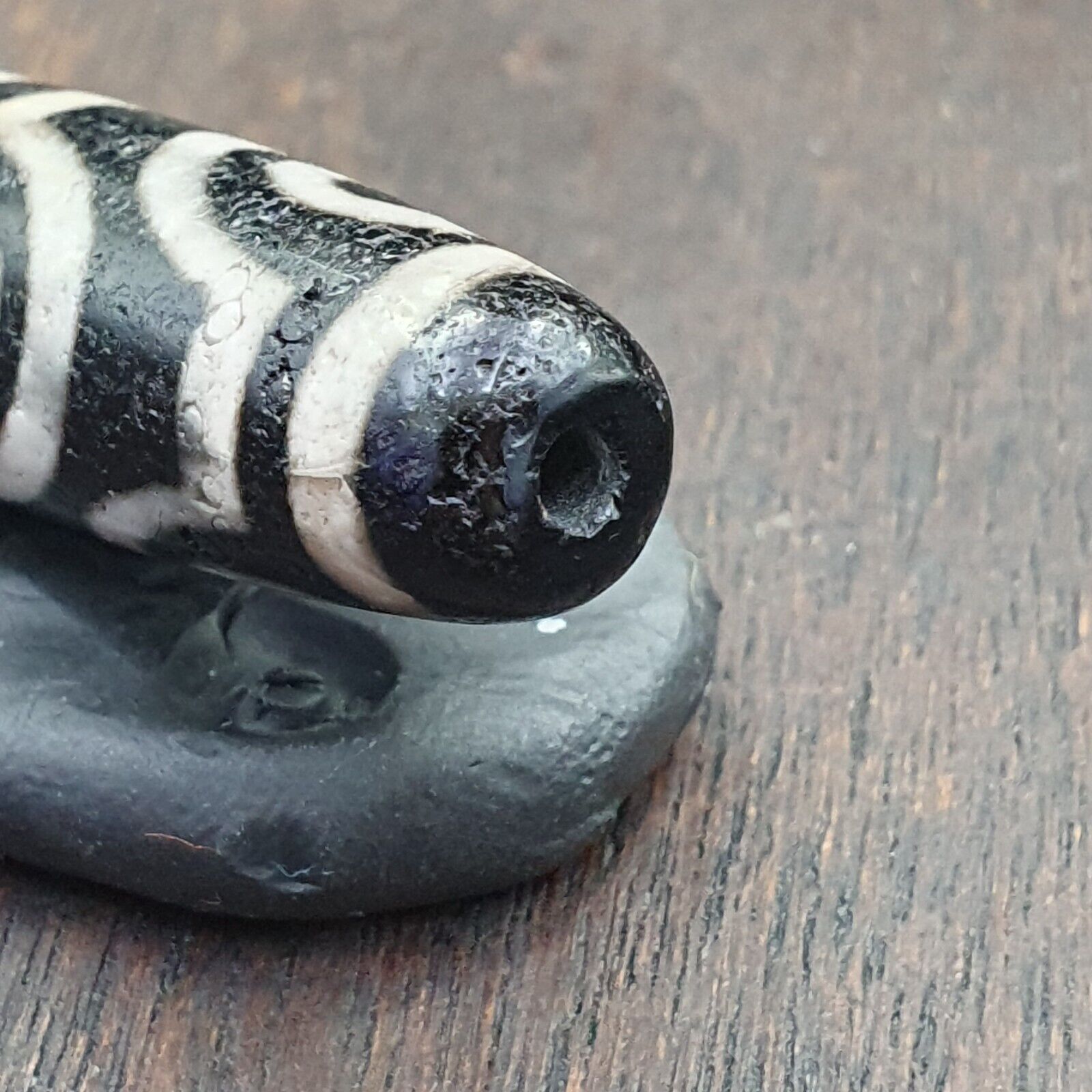 6 Eyes Amazing Pattern Antique Black Agate Tibetan Agate stone Dzi  Bead Amulet