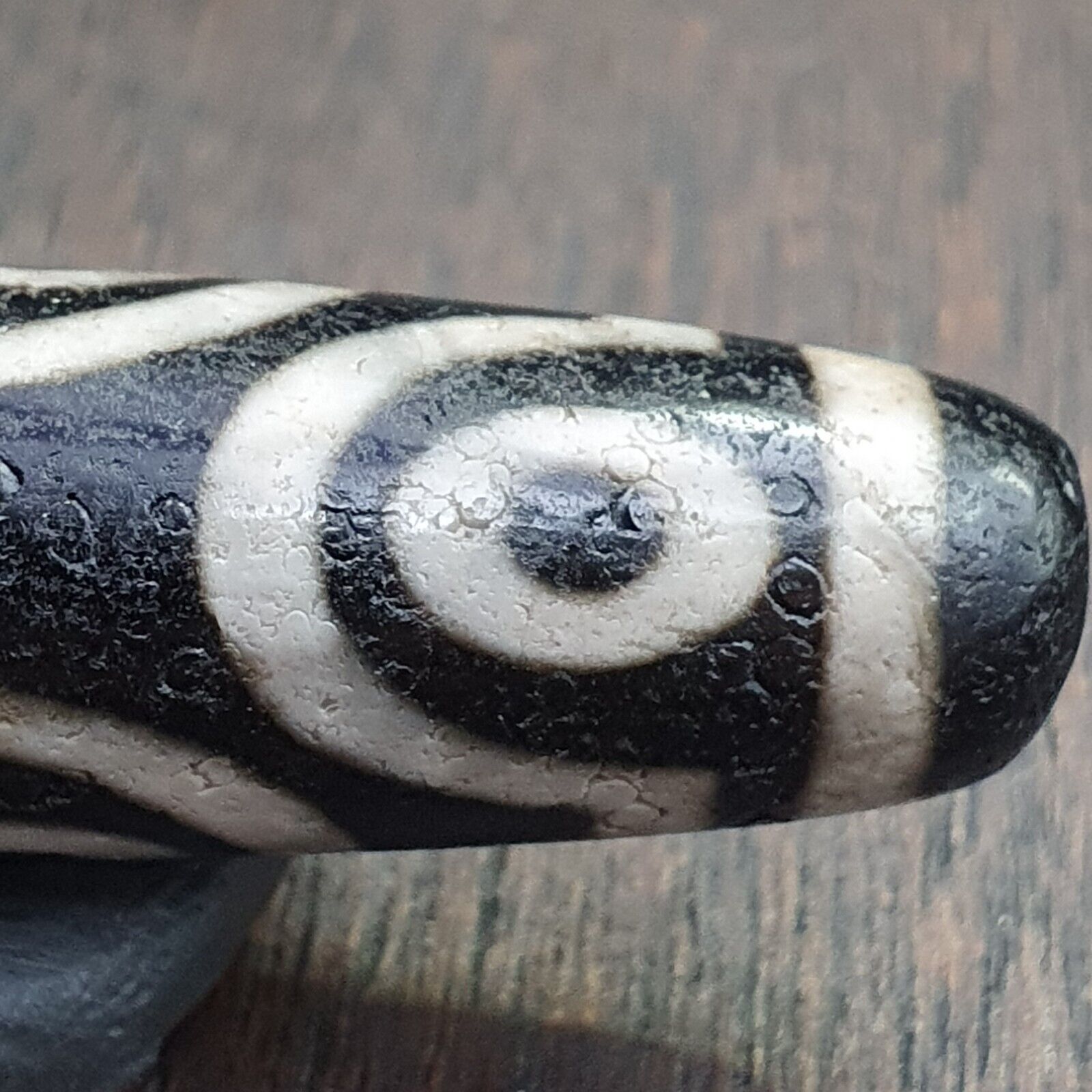 6 Eyes Amazing Pattern Antique Black Agate Tibetan Agate stone Dzi  Bead Amulet