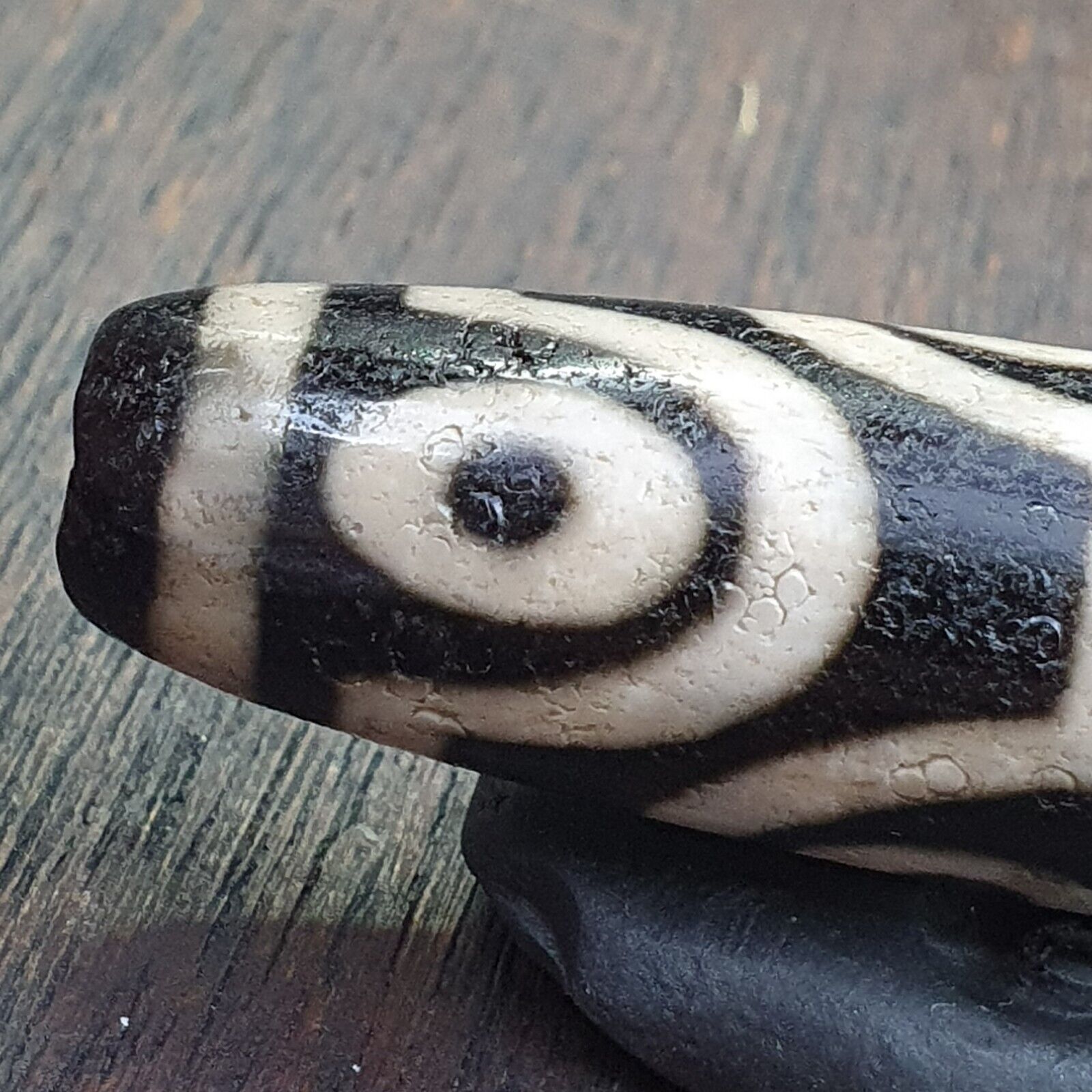 6 Eyes Amazing Pattern Antique Black Agate Tibetan Agate stone Dzi  Bead Amulet