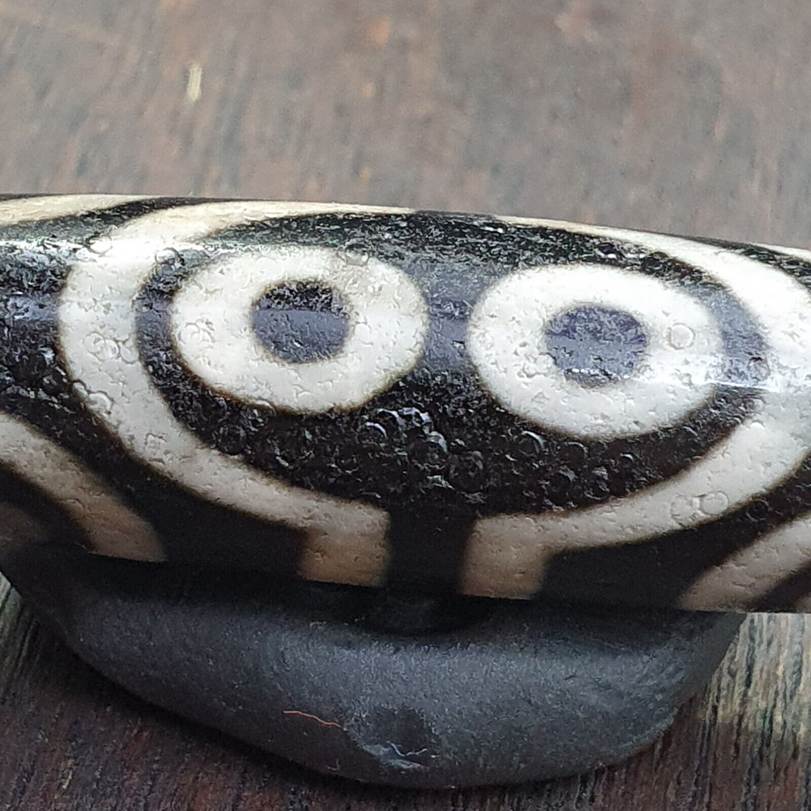 6 Eyes Amazing Pattern Antique Black Agate Tibetan Agate stone Dzi  Bead Amulet