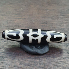 Unique Rare Pattern Tibetan Agate 6 Eyes Agate stone Dzi  Bead Amulet