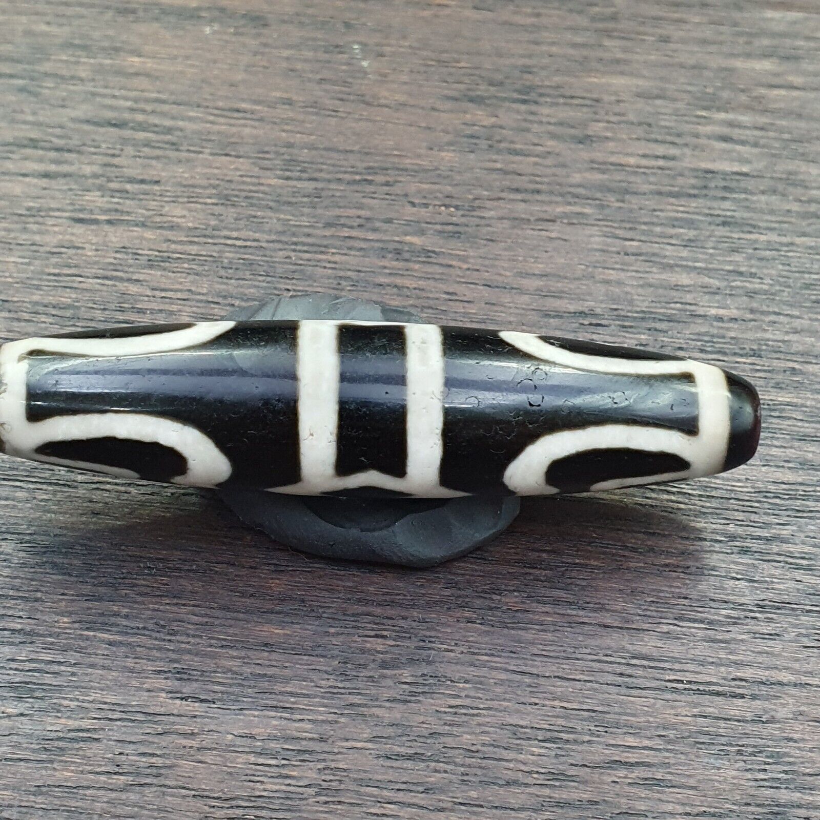 Unique Rare Pattern Tibetan Agate 6 Eyes Agate stone Dzi  Bead Amulet