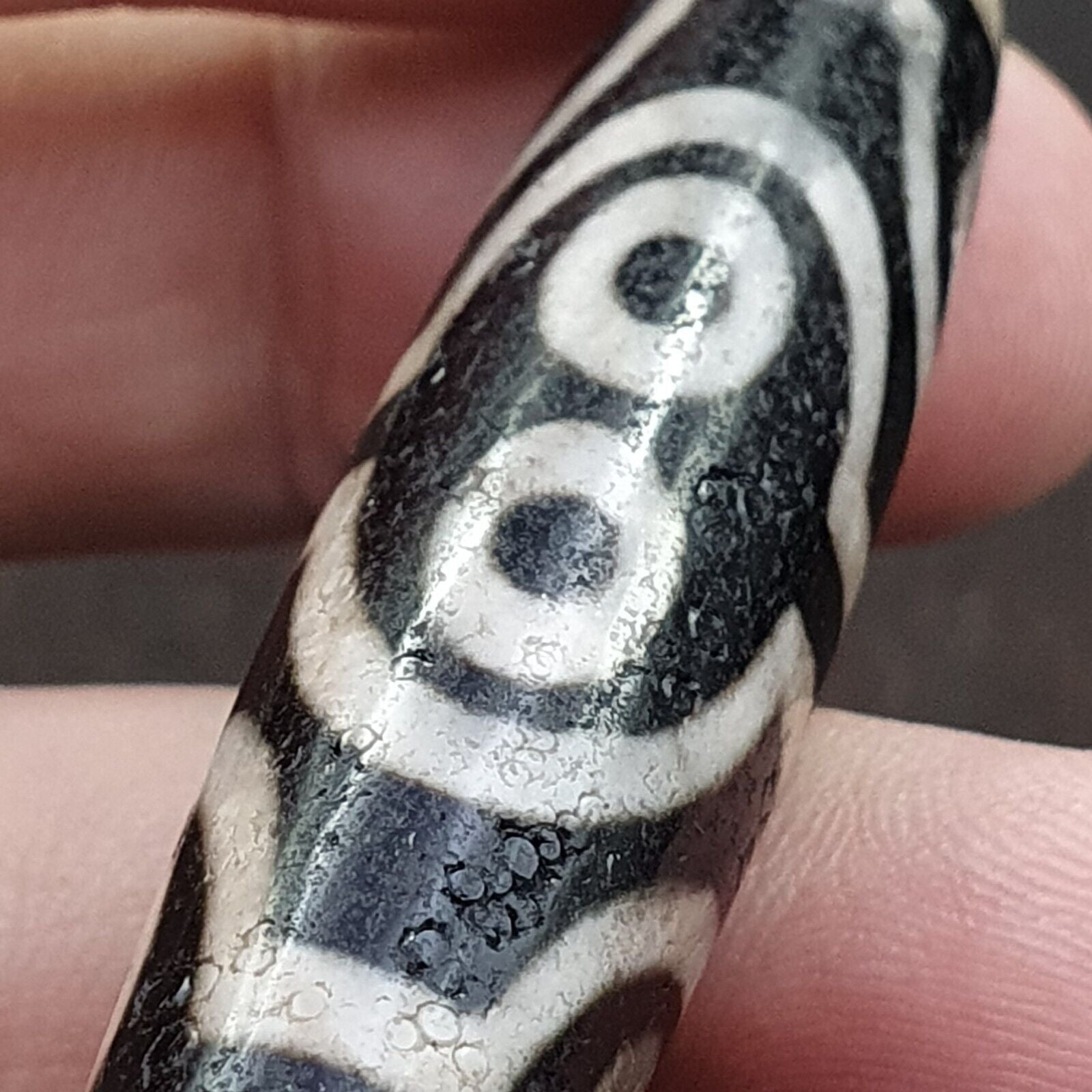 6 Eyes Amazing Pattern Antique Black Agate Tibetan Agate stone Dzi  Bead Amulet
