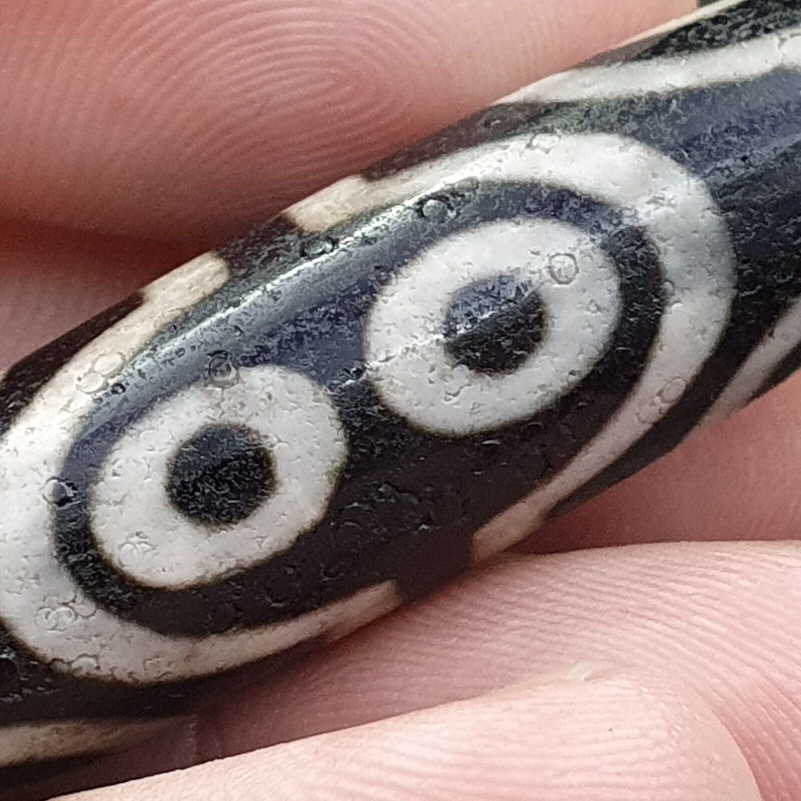 6 Eyes Amazing Pattern Antique Black Agate Tibetan Agate stone Dzi  Bead Amulet