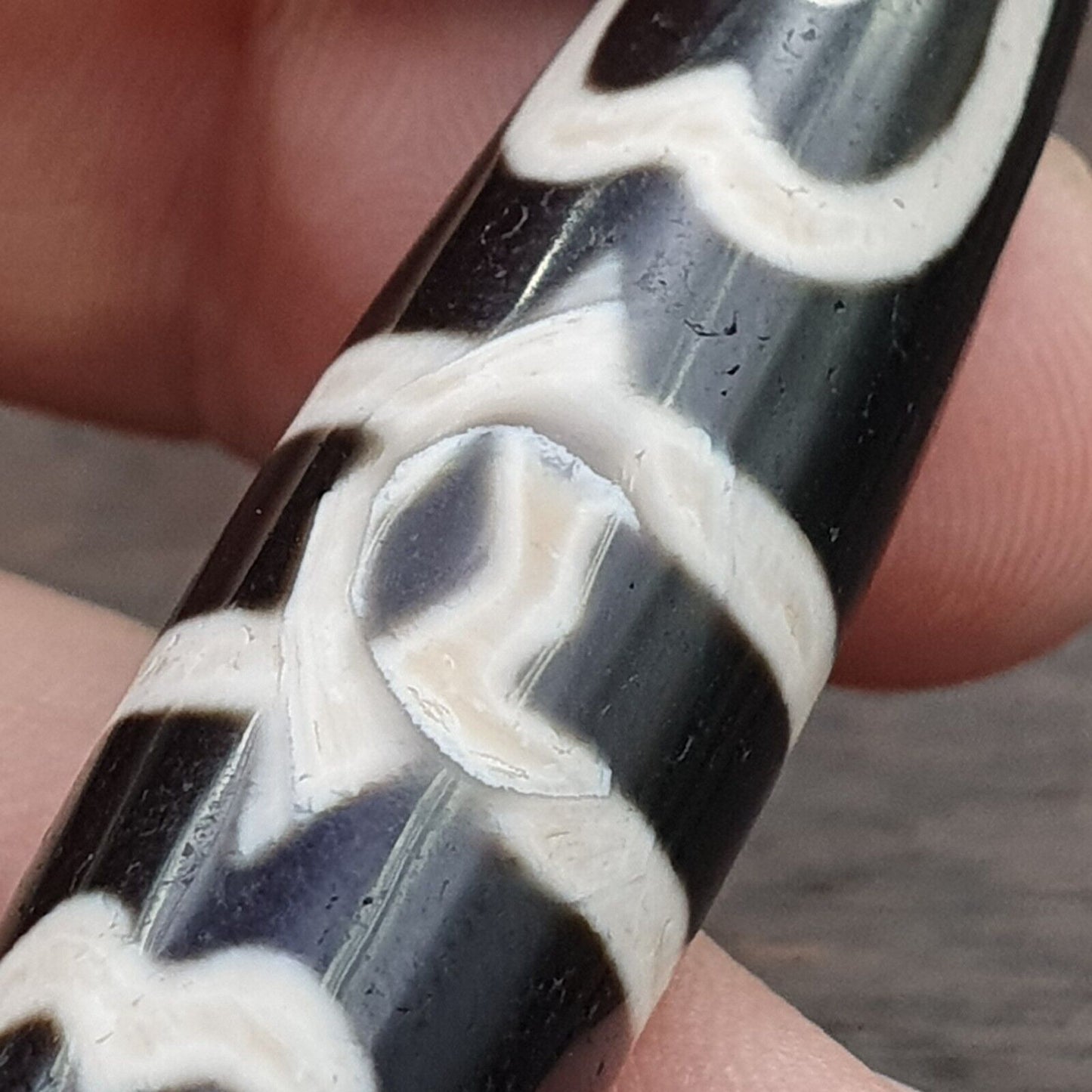 Einzigartiges, seltenes Muster aus tibetischem Achat, 6 Augen, Achatstein, Dzi-Perlen-Amulett