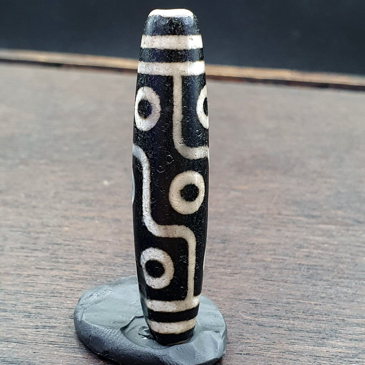 Rare Agate Old Indo Tibetan Agate 9 Falling Eyes Agate stone Dzi  Bead Amulet