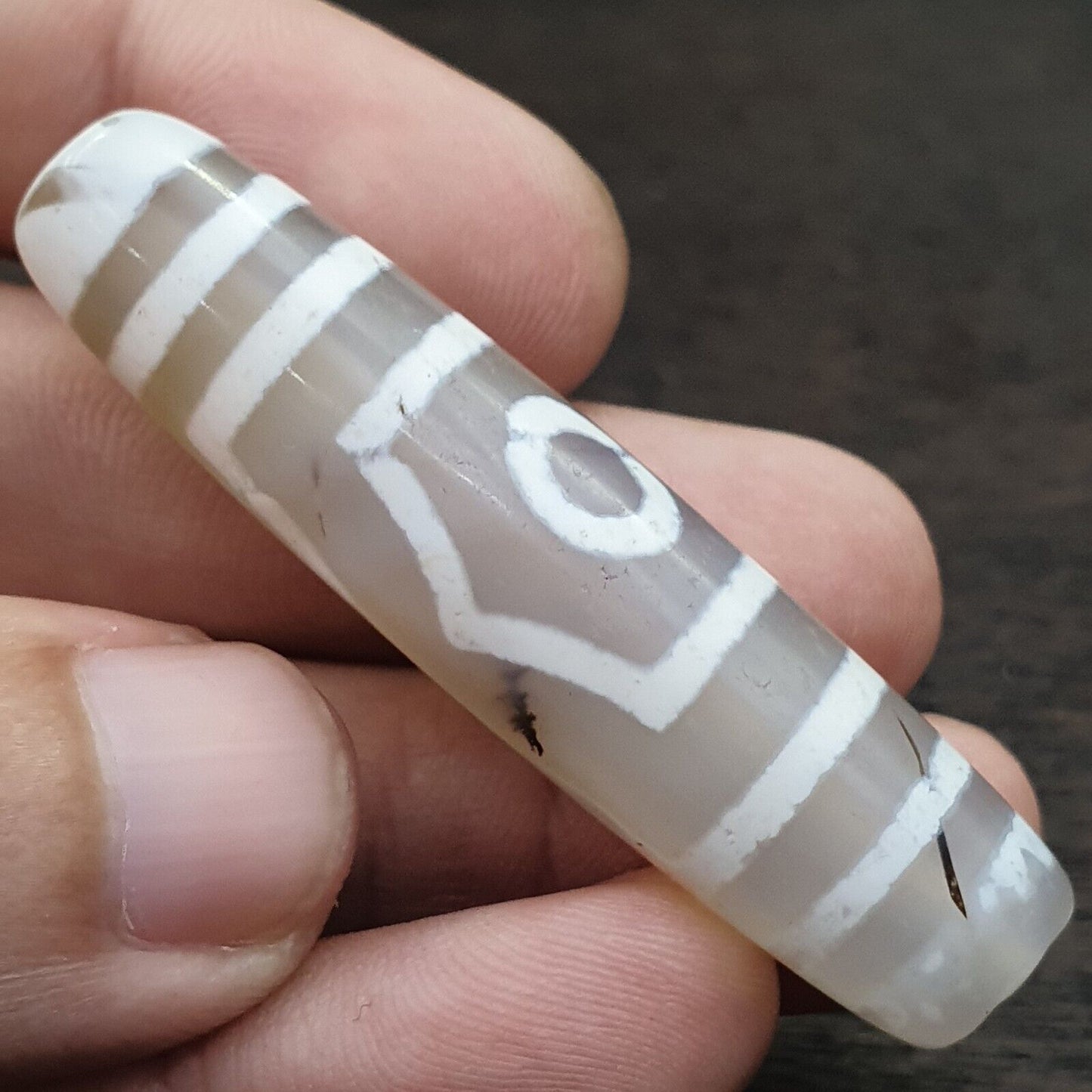 Erstaunliches Muster, 2 Augen, grauer Achat, tibetischer Achatstein, Dzi-Perlenamulett