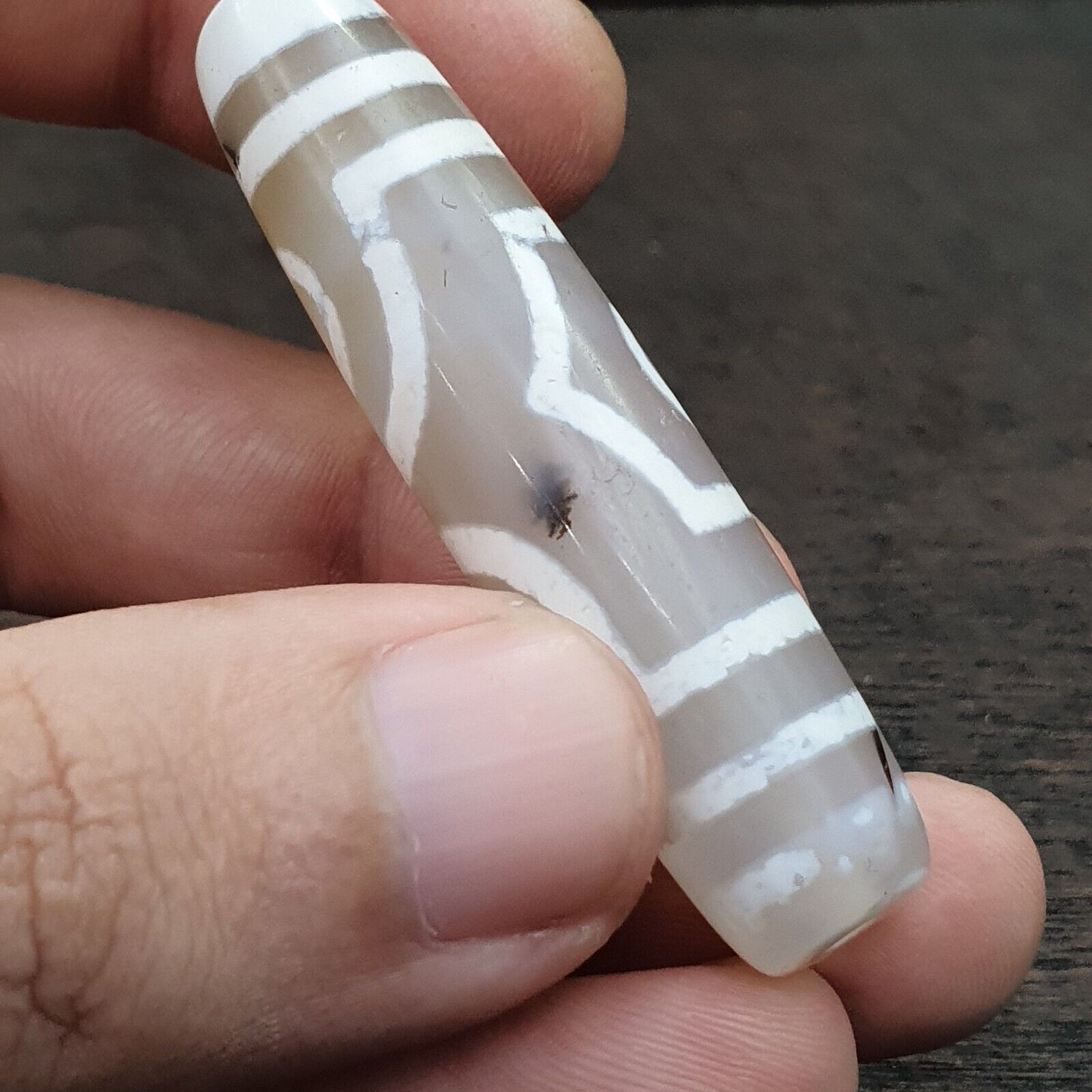 Erstaunliches Muster, 2 Augen, grauer Achat, tibetischer Achatstein, Dzi-Perlenamulett