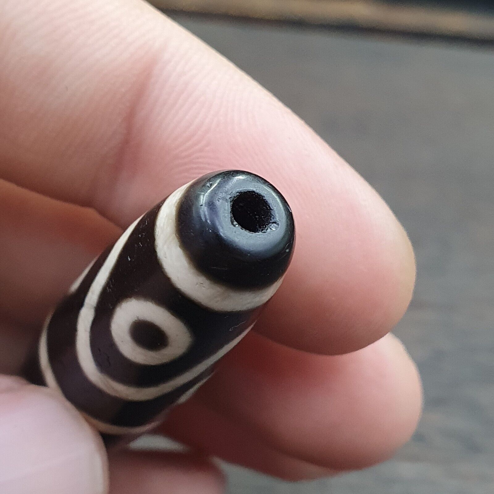 OLD Agate Himalayan Tibetan Agate 8 Eyes Agate stone Dzi  Bead Amulet