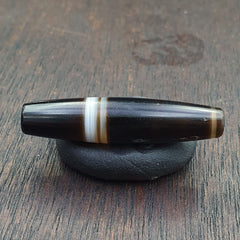 Antique Old Yemeni Agate Natural Rare pattern Banded Agate Bead  BD-j-22